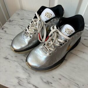 Kids nike LeBron James size 7